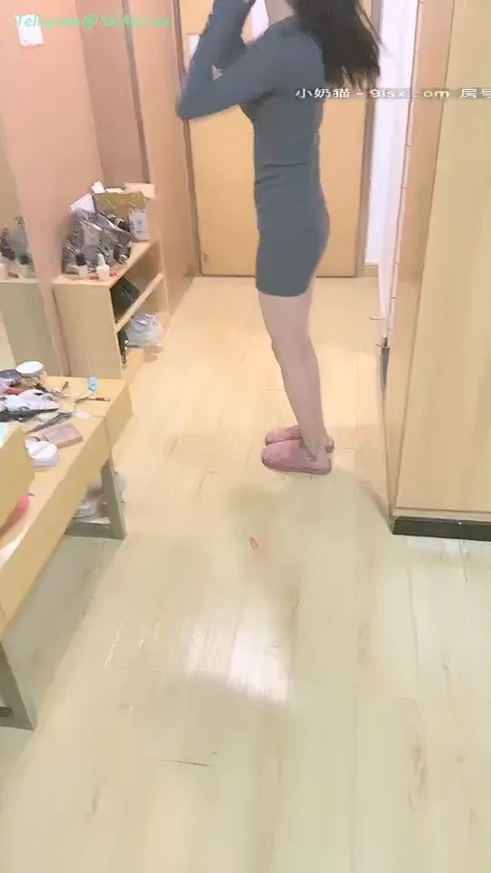今晚干翻少女喷浆_无套抽插爆射一身_操太猛小美女干哭了_妆都弄花了