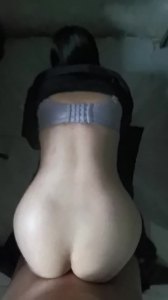 库房操女下属！她直接说想操随时来