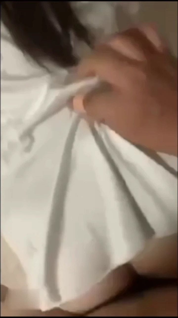 绝对的肥臀骚货那丰满肉穴被插得水流不止